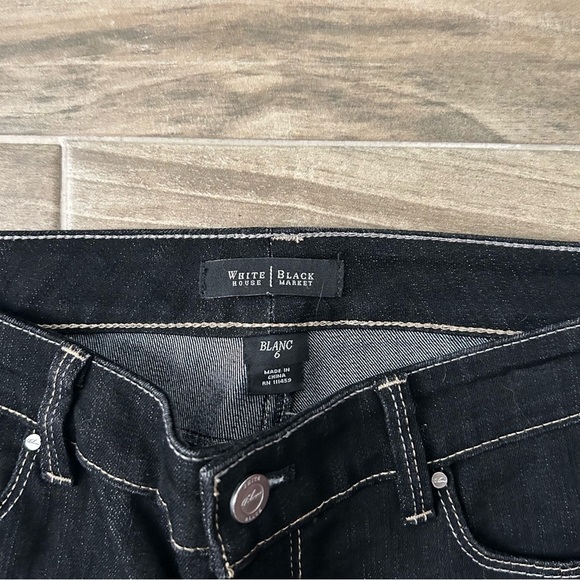 White House Black Market Crop Leg Jeans | Size 6 - Picture 3 of 5